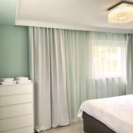 Location! Park, Casino, Theatre! Apartamento